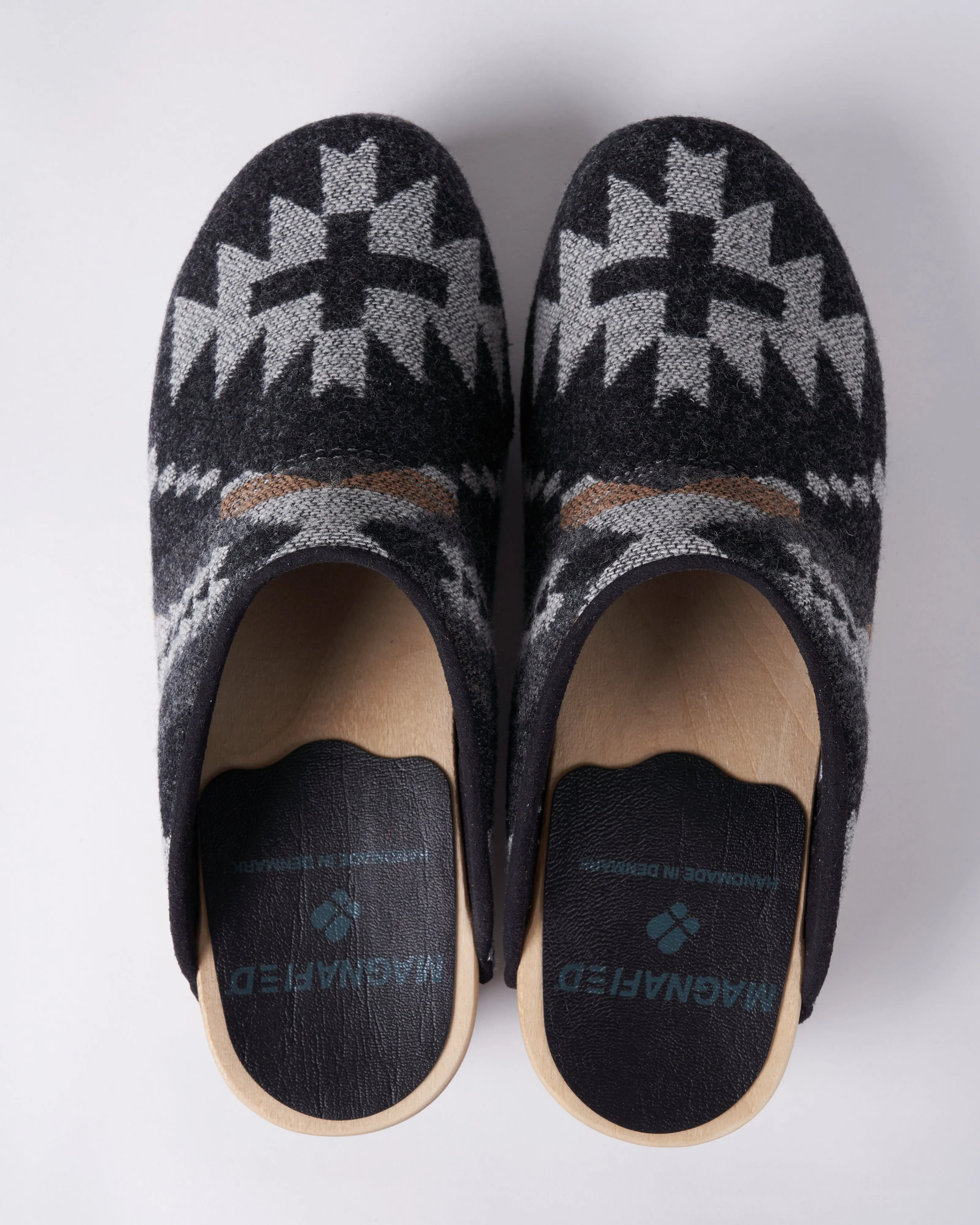 1021 wooden clog bottom w/ wool upper - santa fe black